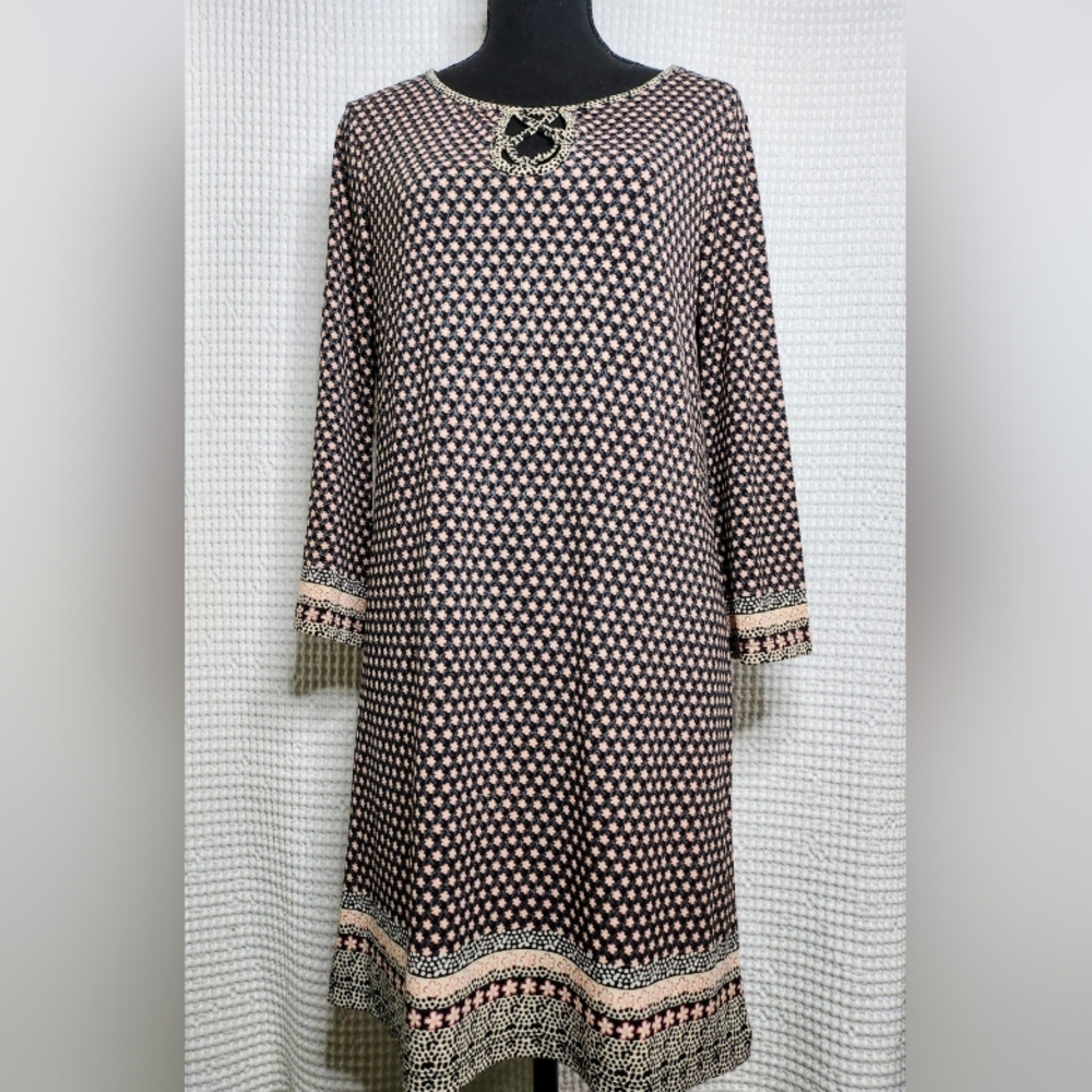Max Studio dress with flower design